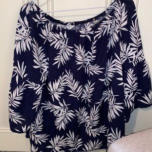 Crown and ivy palm top